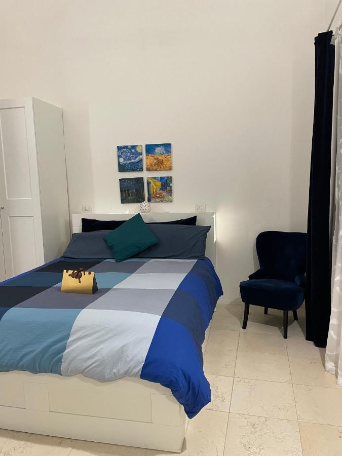 Arco Di Levante Bari Bagian luar foto